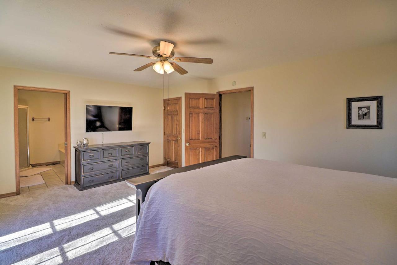 Secluded Marble Falls Family Home With Mtn Views! Exterior photo