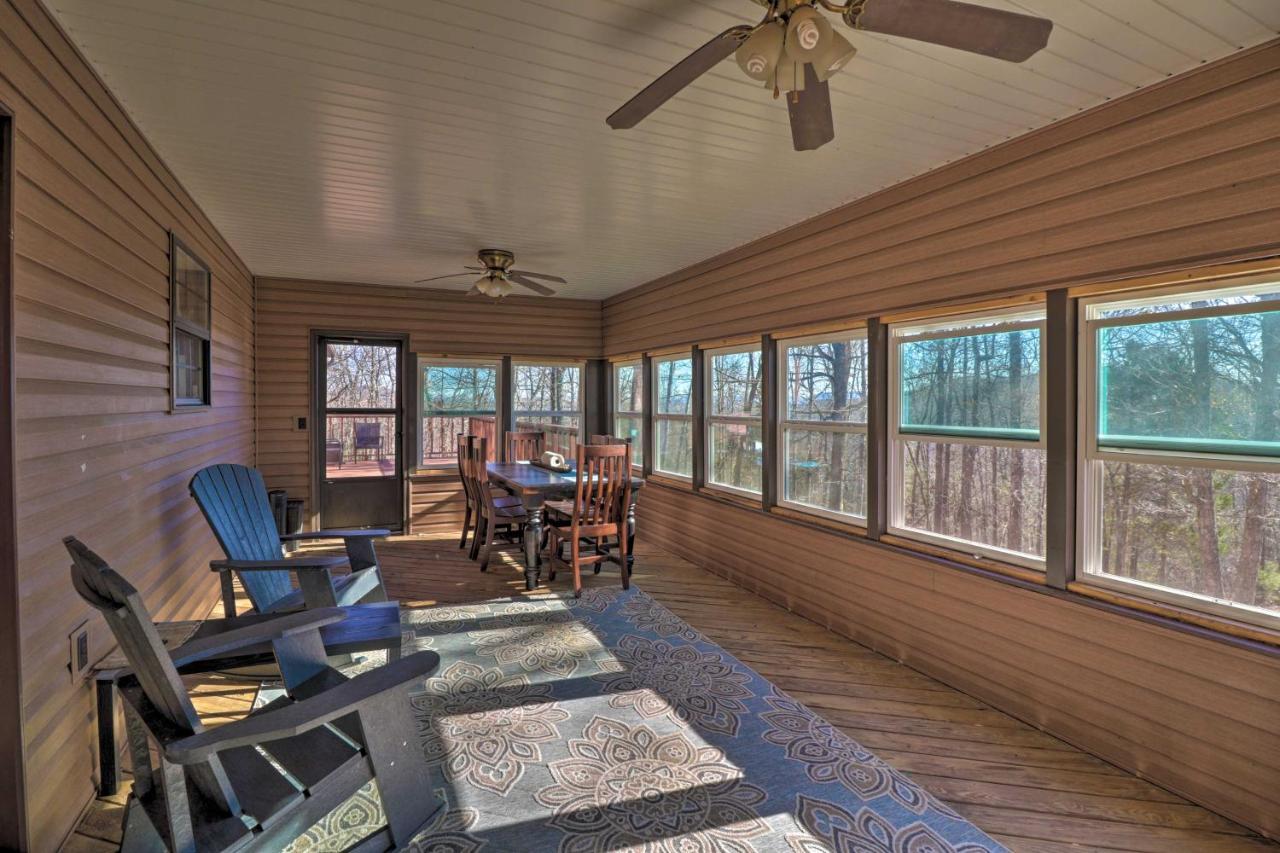 Secluded Marble Falls Family Home With Mtn Views! Exterior photo